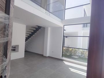 CASAS ESTRENAR 5 MINUTOS DE QUITO SECTOR CUMBAYA ALTURA RANCHO SAN FRANCISCO