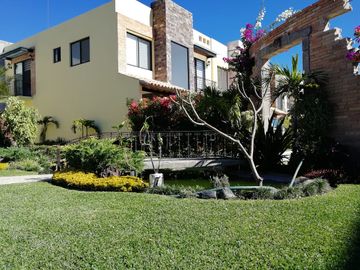 Casa en Venta con 4 Recamaras alberca a 15 minutos de Cuernavaca en Jiutepec Morelos