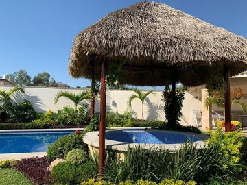 Casa en Venta con 4 Recamaras alberca a 15 minutos de Cuernavaca en Jiutepec Morelos