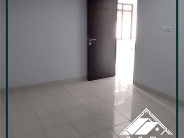 RUMAH SYARIAH DIJUAL DI PERUMAHAN CIKUNIR BEKASI 2 LANTAI ROYAL GALAXY