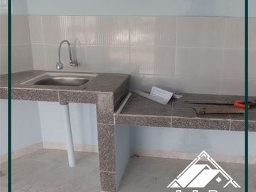 RUMAH SYARIAH DIJUAL DI PERUMAHAN CIKUNIR BEKASI 2 LANTAI ROYAL GALAXY