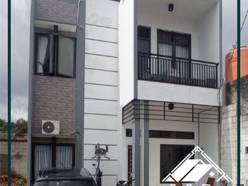 RUMAH SYARIAH DIJUAL DI PERUMAHAN CIKUNIR BEKASI 2 LANTAI ROYAL GALAXY