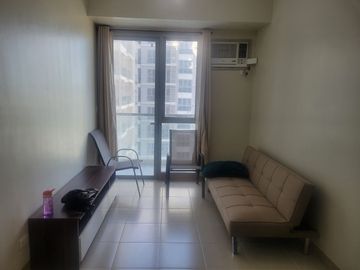 Executive One Bedroom with Parking Slot in Palladium Megaworld Iloilo