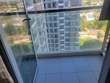 Executive One Bedroom with Parking Slot in Palladium Megaworld Iloilo