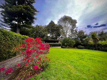 CASA EN VENTA EN LA ZONA CENTRO DE AVANDARO EN VALLE DE BRAVO