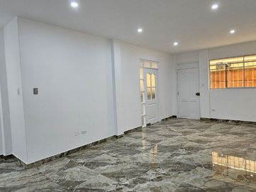 VENDO DEPARTAMENTOS AL COSTADO DE LA UDEP, URB. LAGUNAS DEL CHIPE