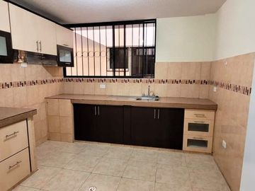 Venta Edificio Rentero al Norte sector Carcelen para Inversionistas