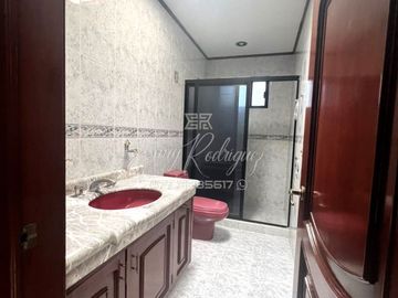 CASA EN VENTA, PRIMERA SECCIÓN DE BALCONES DEL CAMPESTRE, LEÓN, GTO; SUPER PRECIO DE OPORTUNIDAD.