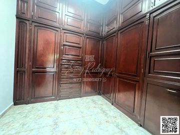 CASA EN VENTA, PRIMERA SECCIÓN DE BALCONES DEL CAMPESTRE, LEÓN, GTO; SUPER PRECIO DE OPORTUNIDAD.