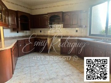 CASA EN VENTA, PRIMERA SECCIÓN DE BALCONES DEL CAMPESTRE, LEÓN, GTO; SUPER PRECIO DE OPORTUNIDAD.