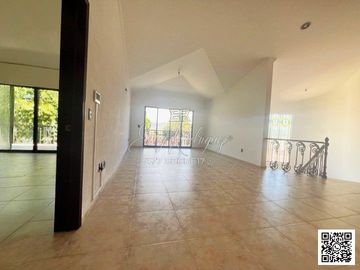 CASA EN VENTA, PRIMERA SECCIÓN DE BALCONES DEL CAMPESTRE, LEÓN, GTO; SUPER PRECIO DE OPORTUNIDAD.