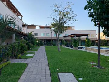 Casa con alberca, roof garden con jacuzzi