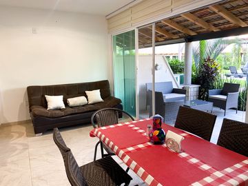 Casa con alberca, roof garden con jacuzzi