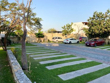 Casa con alberca, roof garden con jacuzzi
