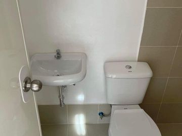 2-BR HOUSE AND LOT FOR SALE IN BOGO CEBU