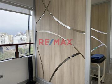 Oficina En Venta En El Corazon De Miraflores