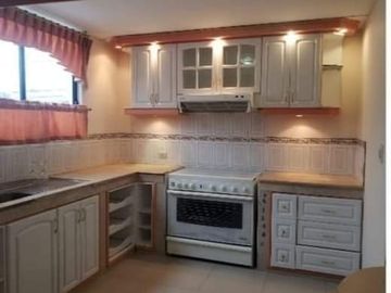 VENTA-ACOGEDOR DEPARTAMENTO EN VENTA EN SECTOR LORETO ZONA DE ALTA PLUSVALIA EN LATACUNGA /23URB013