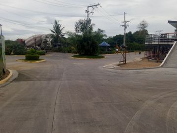 Ready to Move-in 24.66 Sq.m Studio Condo Units for Sale, Talisay near SRP Cebu