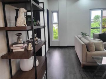 VIP Modern corner house located in chateau de parix, south forbes silang cavite with overlooking view of Mt. Makiling and Laguna De Bay