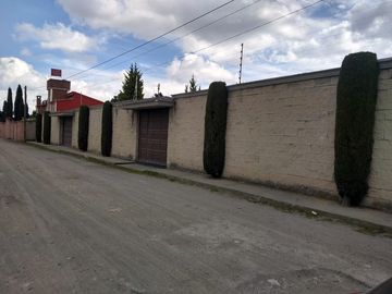RESIDENCIA EN VENTA EN CACALOMACAN