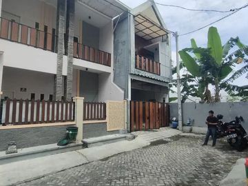 Rumah Kost 6 Kamar Luas 66 di Griya Shanta Sukarno Hatta Suhat kota Malang _ 125E