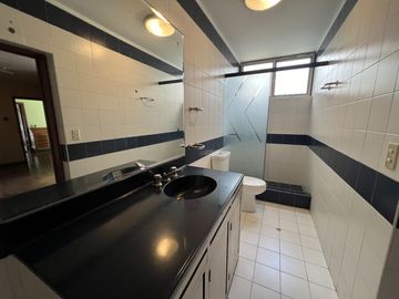 VENTA CASA  970 M2 - CHACARILLA – SURCO – HERMOSA