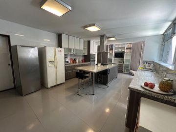 VENTA CASA  970 M2 - CHACARILLA – SURCO – HERMOSA