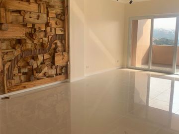 Luxury House for Sale with Overlooking Mountain View in Baguio City