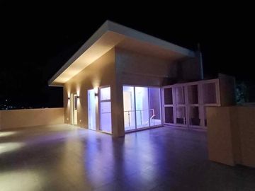 Luxury House for Sale with Overlooking Mountain View in Baguio City