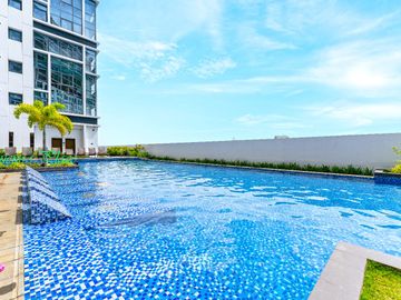New Modern Condo: One Manchester Place Mactan Newtown with Stunning Ocean View