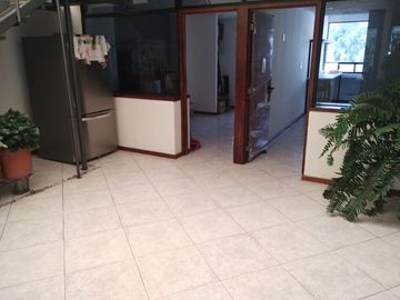 VENTA DE EDIFICIO SEMI NUEVO EN AV. SOLIDARIDAD POR SORIANA RIO, VARIAS OFICINAS, O LOFTS, ESTACIONAMIENTO
