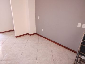 VENTA DE EDIFICIO SEMI NUEVO EN AV. SOLIDARIDAD POR SORIANA RIO, VARIAS OFICINAS, O LOFTS, ESTACIONAMIENTO