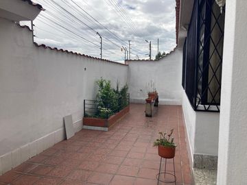 CASA RENTERA, SANGOLQUI. inchalillo