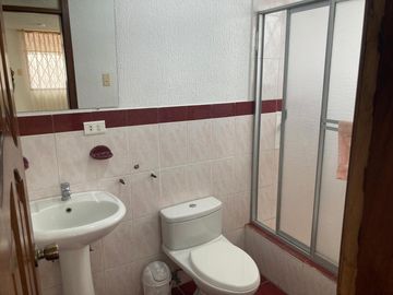 CASA RENTERA, SANGOLQUI. inchalillo