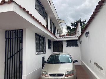 CASA RENTERA, SANGOLQUI. inchalillo