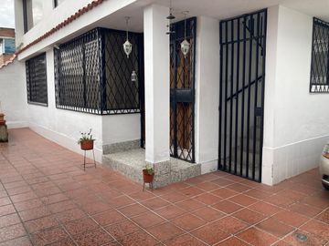 CASA RENTERA, SANGOLQUI. inchalillo