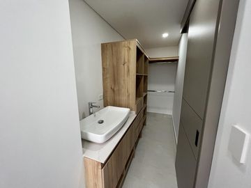 CASA CAMPESTRE EN ENVIGADO-LOMA DEL ESMERALDAL