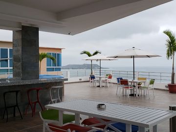 En venta exclusivo departamento ubicado justo al pie del mar! San Lorenzo - Salinas.