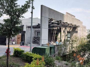 HERMOSA RESIDENCIA EN DINASTÍA