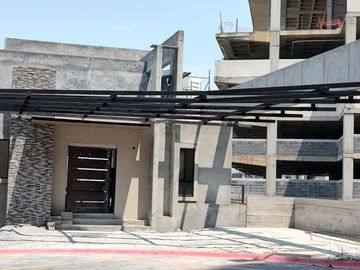 HERMOSA RESIDENCIA EN DINASTÍA