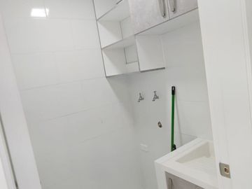 Venta Suite en Samborondón Plaza cerca a la Clínica Kennedy - S030