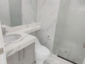 Venta Suite en Samborondón Plaza cerca a la Clínica Kennedy - S030