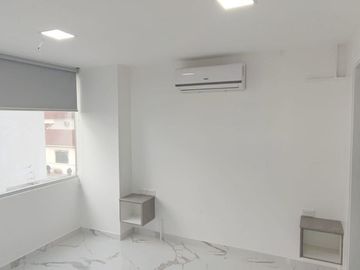 Venta Suite en Samborondón Plaza cerca a la Clínica Kennedy - S030