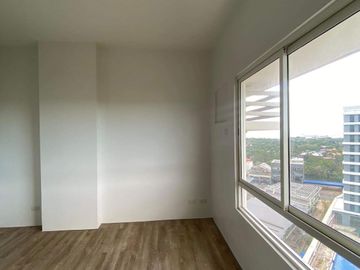 CASA MIRA TOWERS-BACOLOD - 1 BR UNIT
