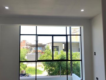 VENTA DE CASA DE DOS PISOS EN ESTRENO  EN BOULEVARD PARK PLAZA - PIURA