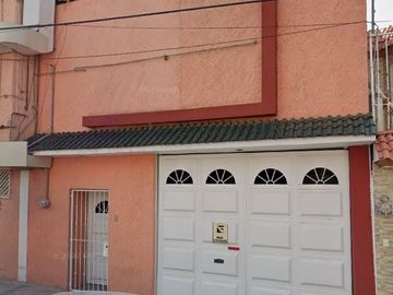 Casa en Remate Bancario; adquiérela muy por debajo de su valor comercial real.