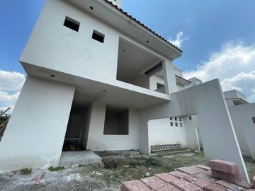 CASA EN OBRA GRIS, EN VENTA, RESIDENCIAL AMAZONAS, CACALOMACAN, 10 MIN DE TOLUCA