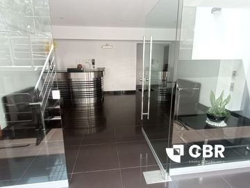 VENDO DÚPLEX DE ESTRENO EN SURCO