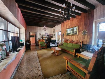 Casa de una planta para Remodelar en Av Hidalgo, Colonia San Bernardino.