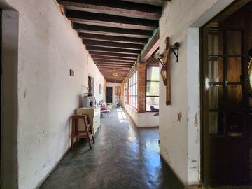Casa de una planta para Remodelar en Av Hidalgo, Colonia San Bernardino.